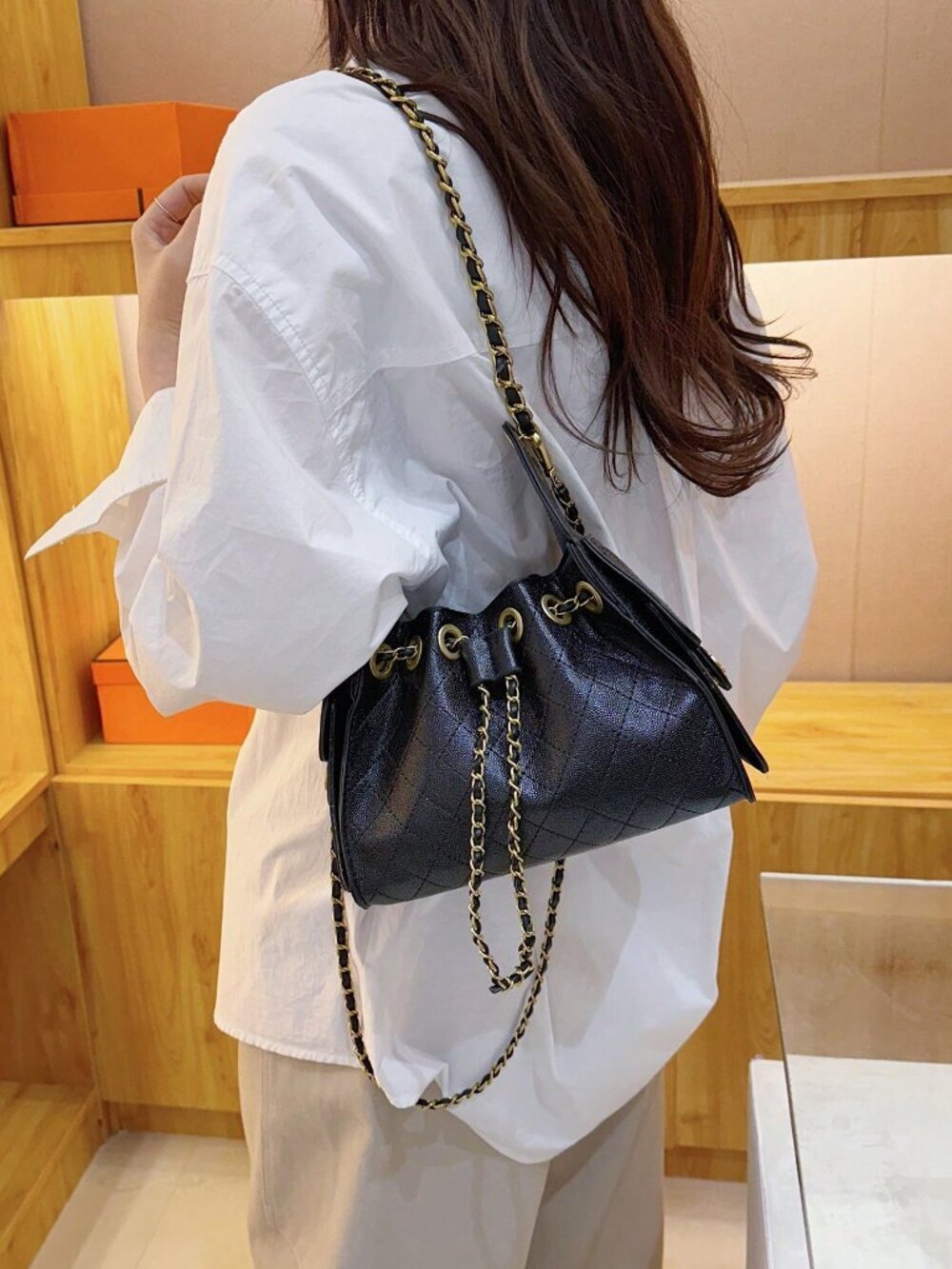 Black Casual Women's Rhombus Embroidery Small Square Dual Chain Crossbody Bag - Picture 5 of 12